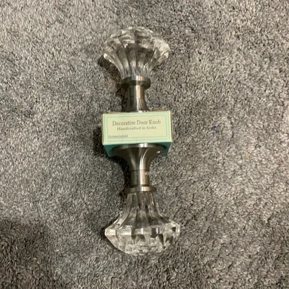 Decorative Crystal Clear Door Knobs - Picture 1 of 5